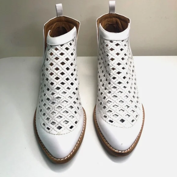 Jeffrey Campbell Cutout Taggart Booties | White Leather | - Picture 14 of 16